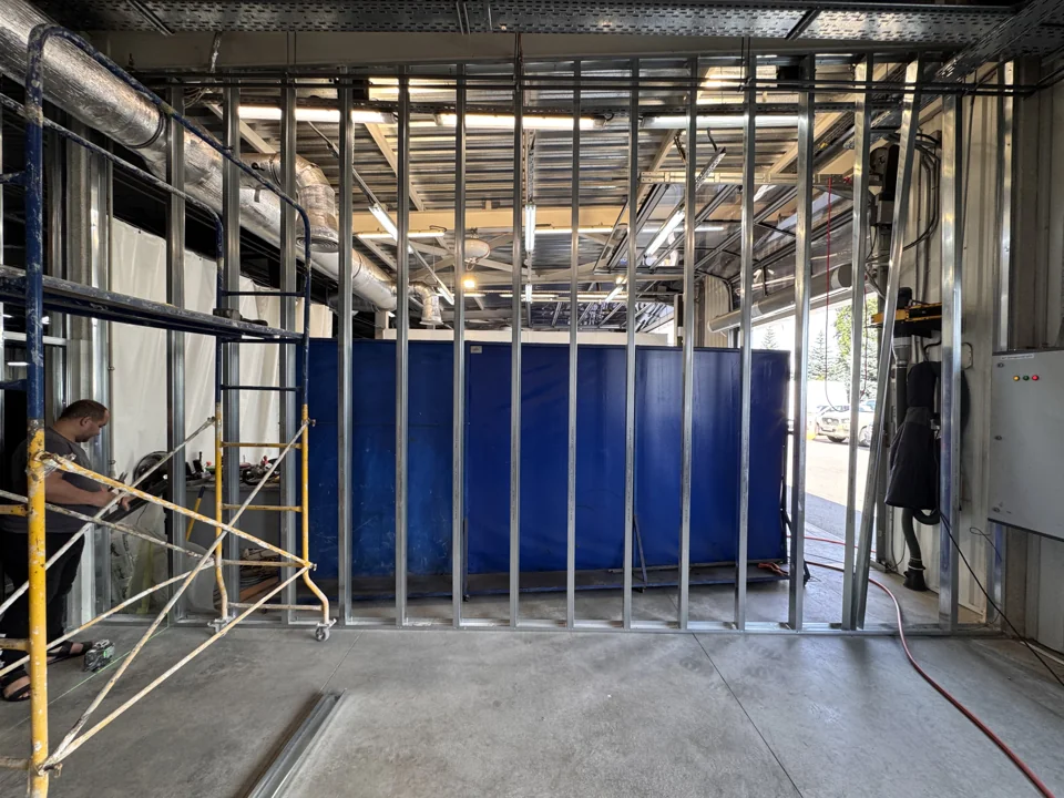 Avtosoyuz — Installing the metal frame for a drywall wall