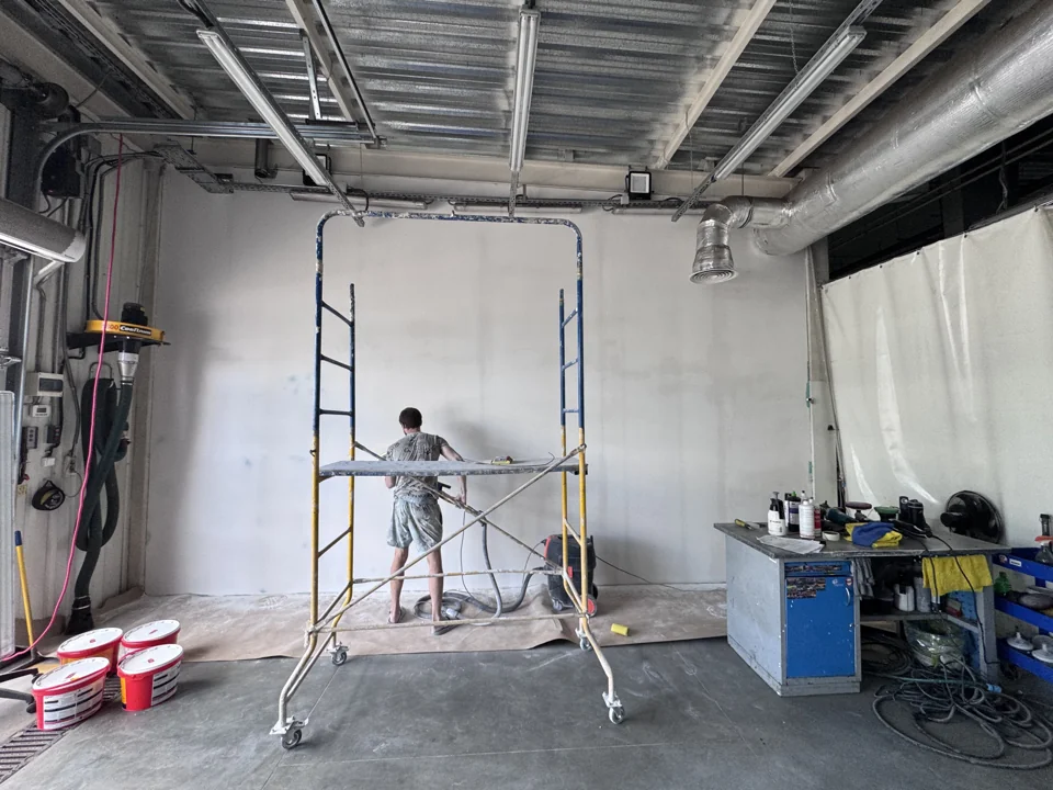 Avtosoyuz — Preparing the drywall wall surface